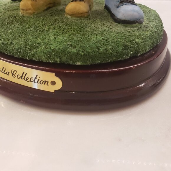 The Natelia Collection dad teaching son baseball figurine - Picture 4 of 9